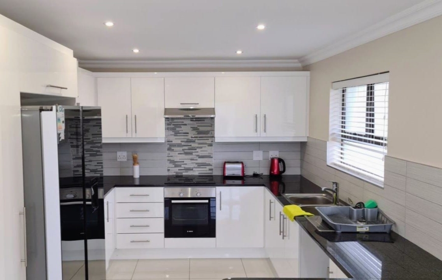 To Let 3 Bedroom Property for Rent in Winterstrand Eastern Cape